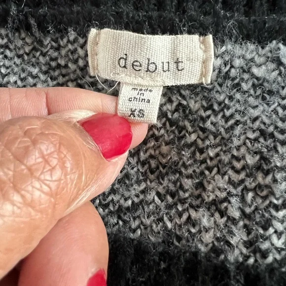 Debut Abstract Black and Cream Sweater - Picture 3 of 5